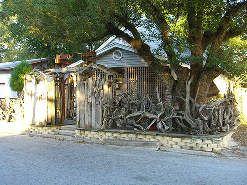 Photo of Leonardi St Driftwood Fence