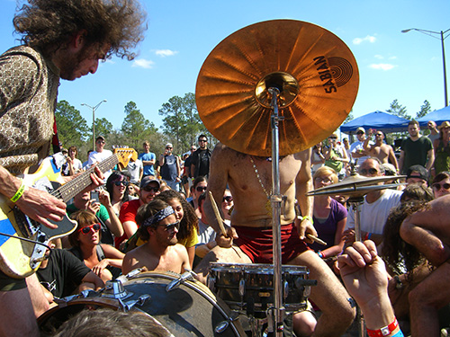 Pictures of Monotonix at Harvest of Hope Fest