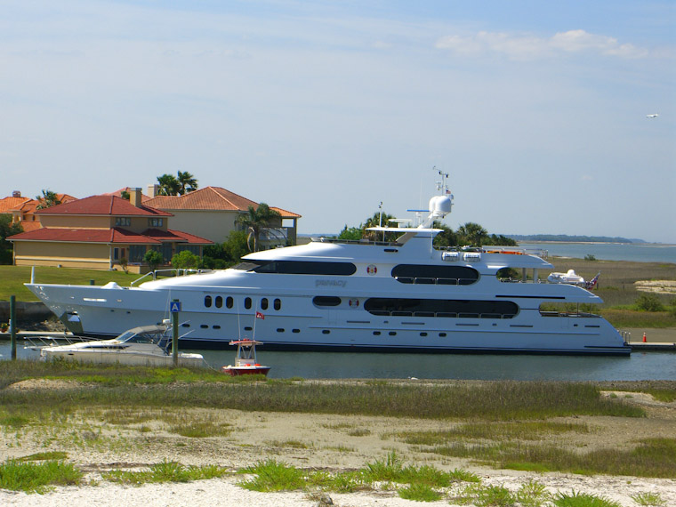 Tiger Woods' Yacht Privacy Photos