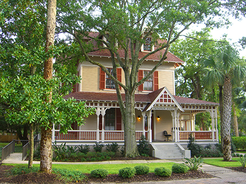 Thompson Hall Flagler Picture