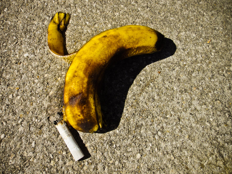 Picture of a banana and cigarette