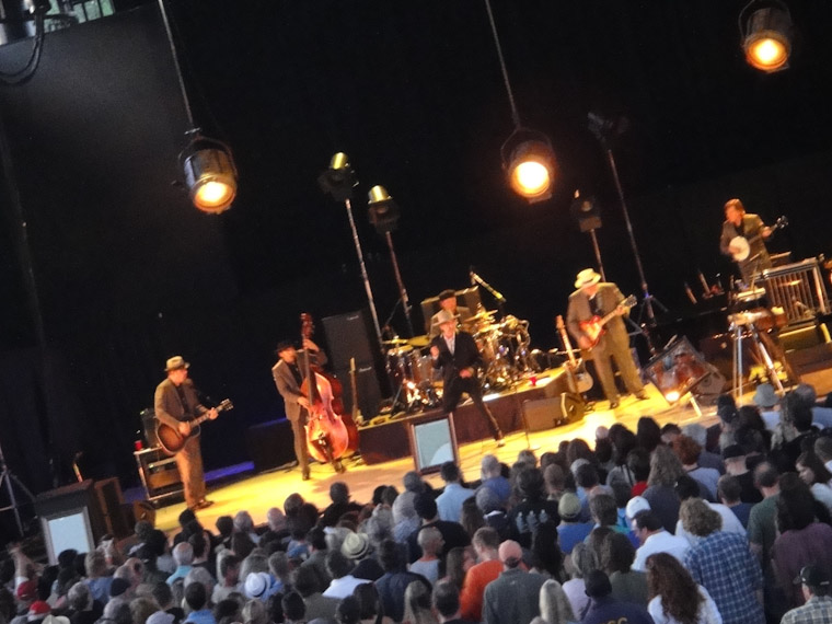 Bob Dylan at the amphitheatre