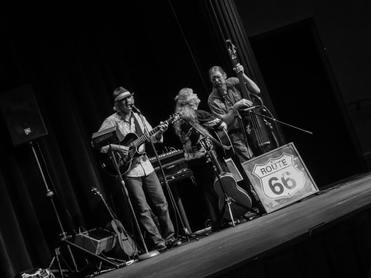 Lis and Lon Williamson with Rick Kuncicky perform at Flager auditorium