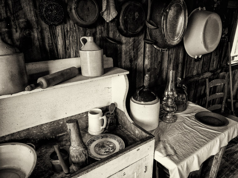 Cracker dishes at Florida Agricultural museum