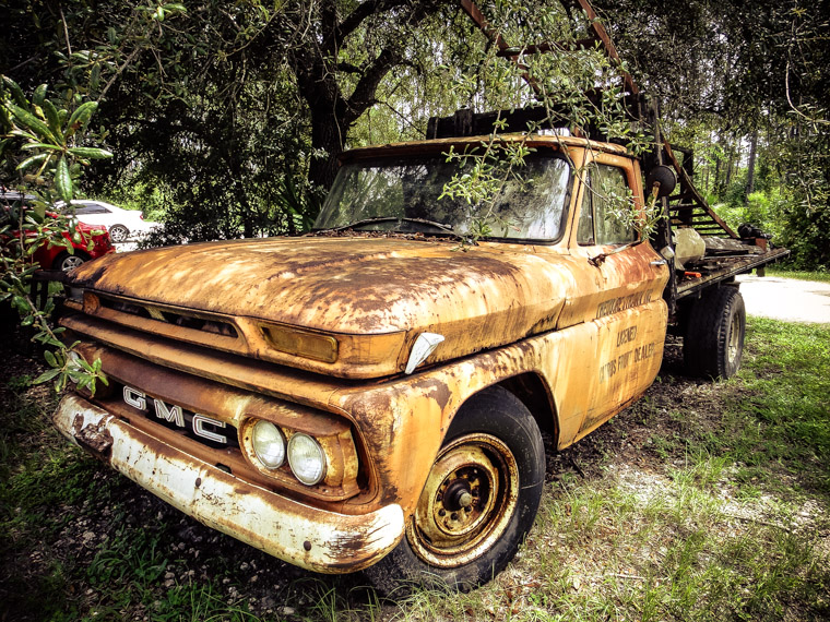 Rusty GMC truck at Florida Agricultural Center