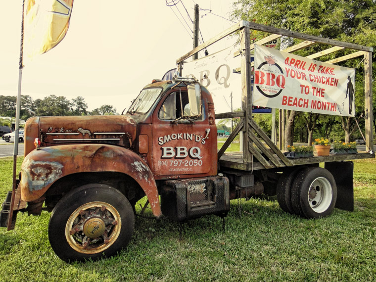 Smokin' D's BBQ firetruck