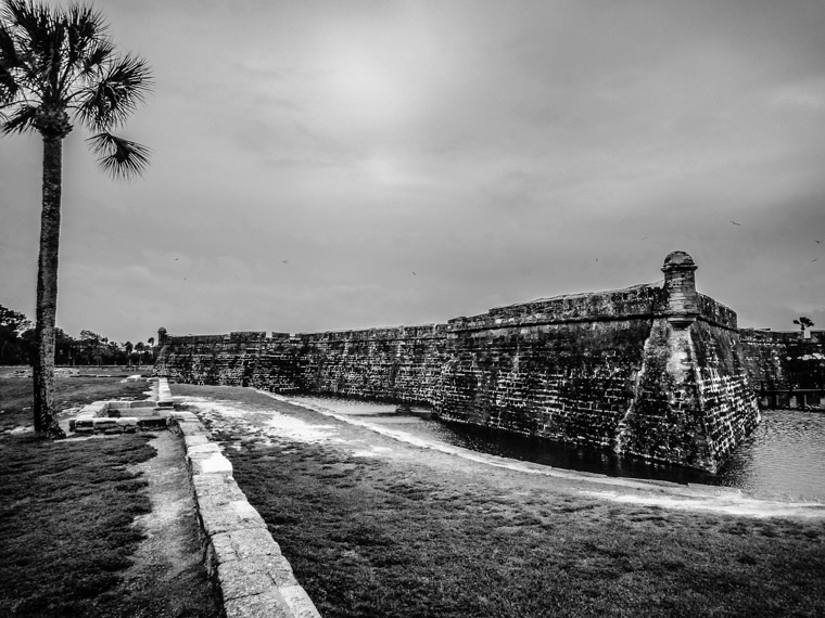 Castillo de san Marcos Fort moat water storm