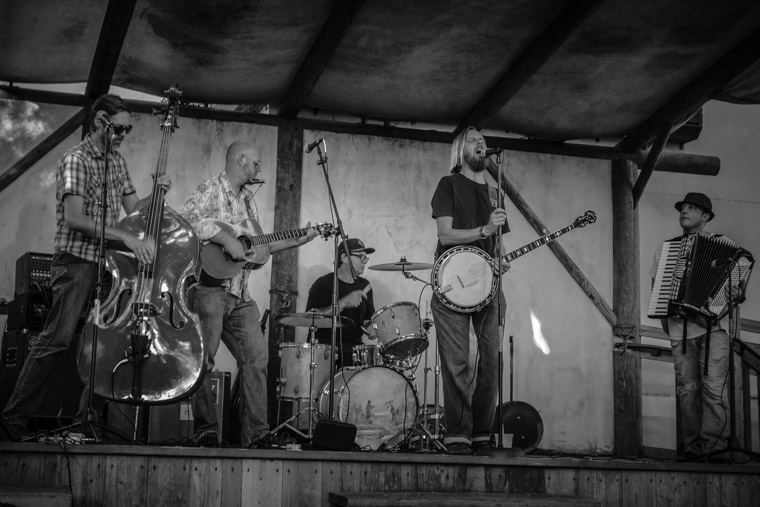 Wobbly Toms live at Colonial Quarter