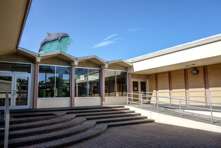 Ketterlinus elementary school mid century architecture dolphins