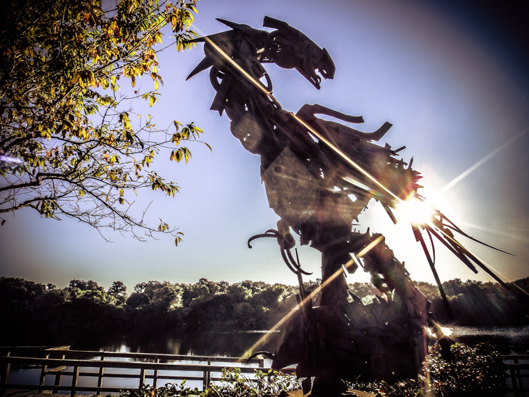 Sculpture Gary TeBruggeâ€™s Sinornis Sunrise