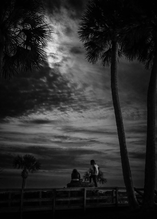 Fort moonlight couple